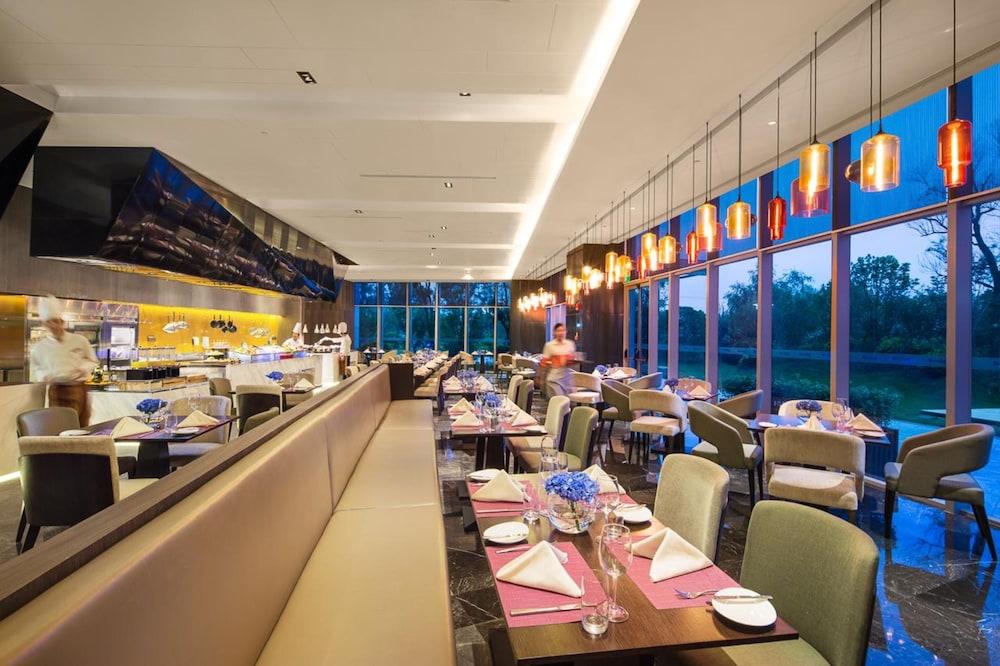 Radisson Blu Shanghai Pudong Jinqiao Exterior photo